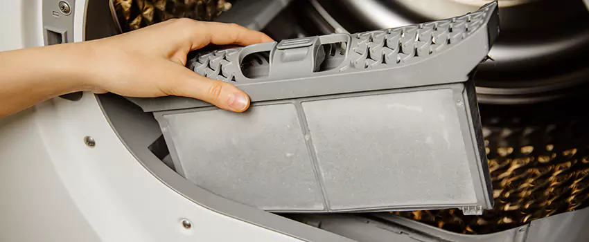 Signs Of A Clogged Dryer Lint Trap in Plant City, Florida